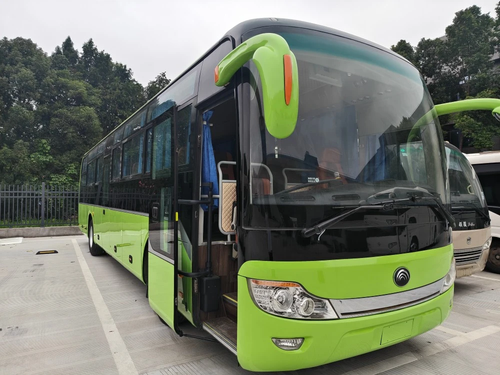 Yutong 12-метровый подержанный дизельный автобус
