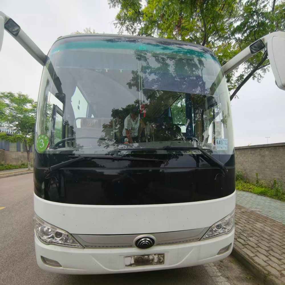 10-метровый подержанный дизельный автобус Yutong 10-метровый подержанный дизельный автобус Yutong
