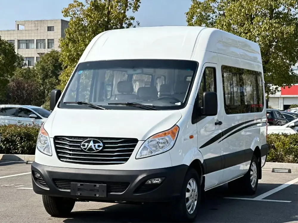 17-местный подержанный дизельный автобус