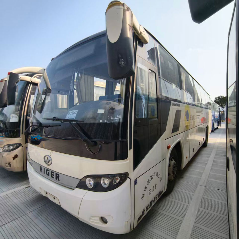 49-местный подержанный дизельный автобус