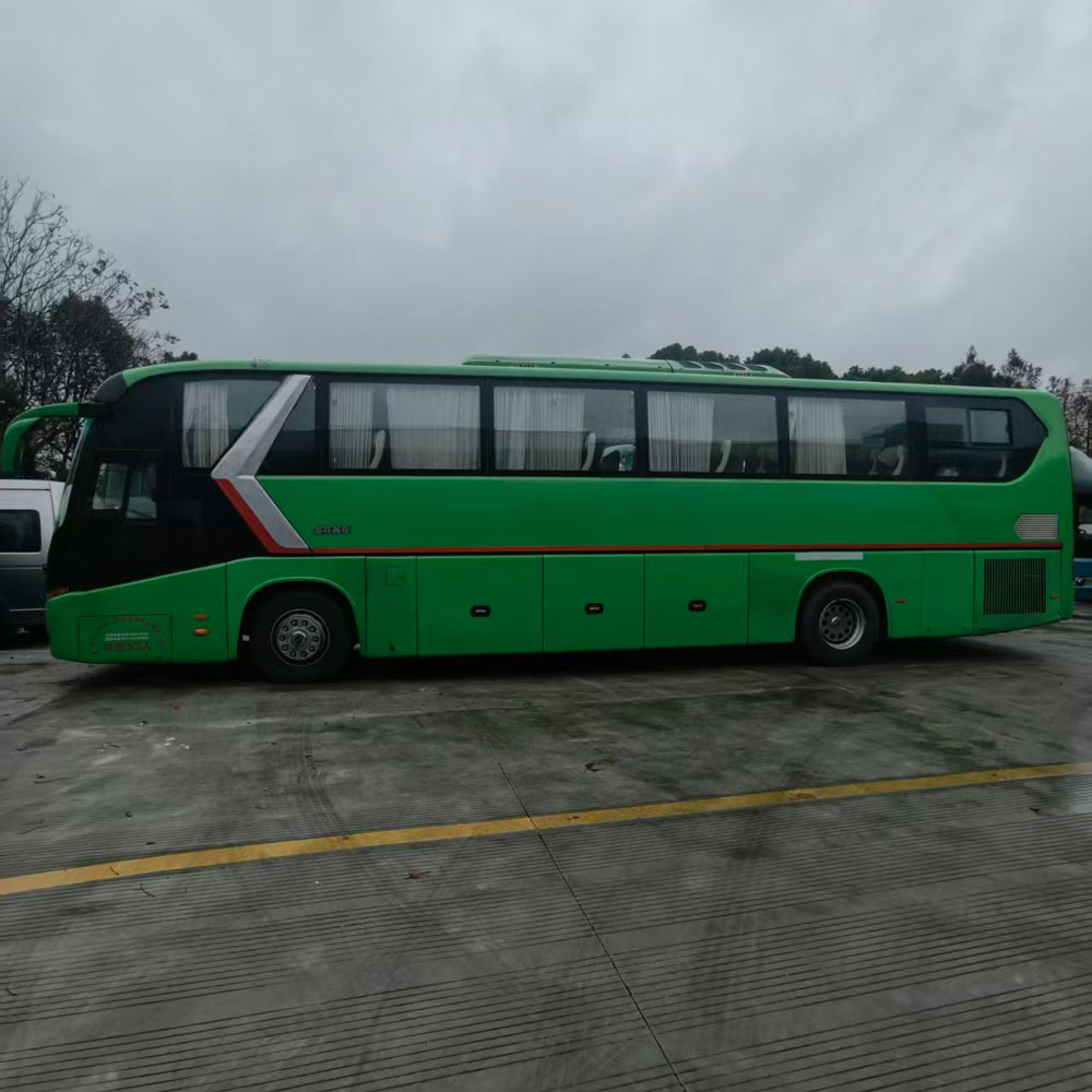 Дизельный подержанный автобус Kinglong 53 места