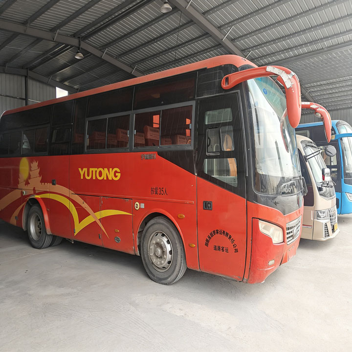 Yutong 35-местный дизельный подержанный автобус