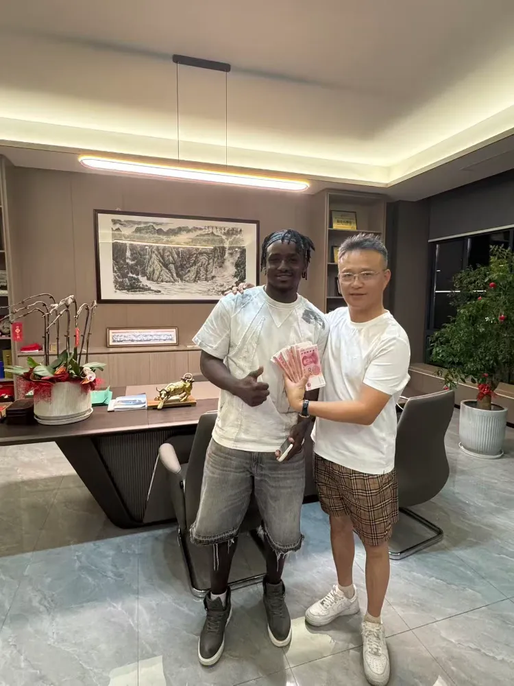 В первой половине 2026 года продано более 100 единиц подержанных автобусов China Honglong, что расширяет глобальные запасы