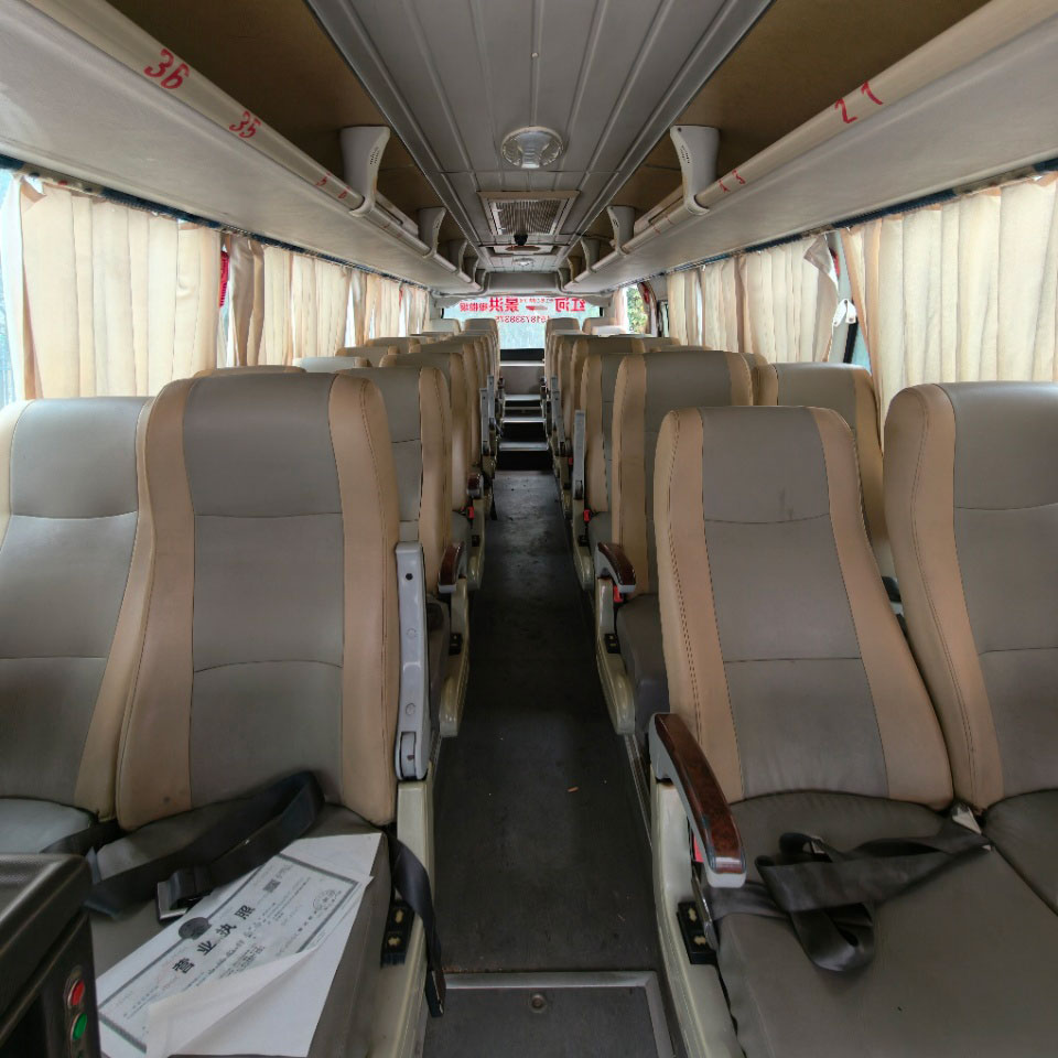 Автобус Neoplan 37 мест с дизельным двигателем