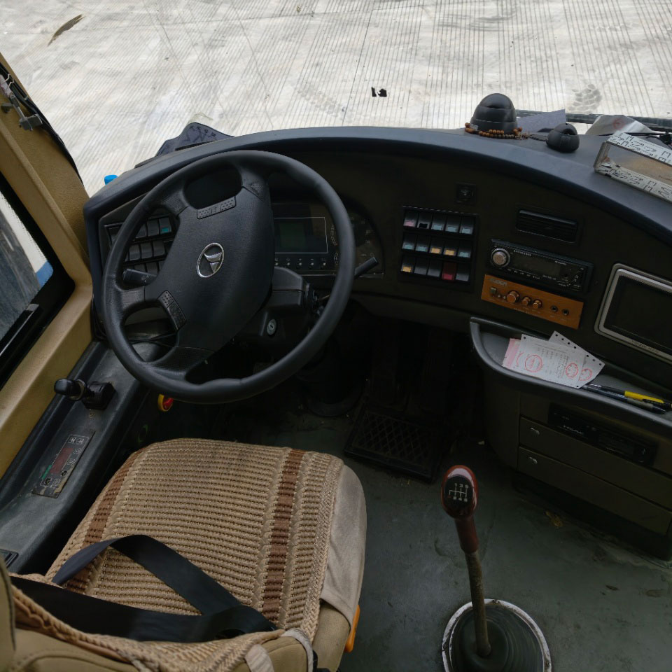 Автобус Neoplan 37 мест с дизельным двигателем