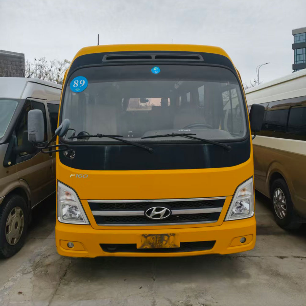 Автобус Hyundai Kangendi 23 места с дизельным двигателем б/у Автобус Hyundai Kangendi 23 места с дизельным двигателем б/у