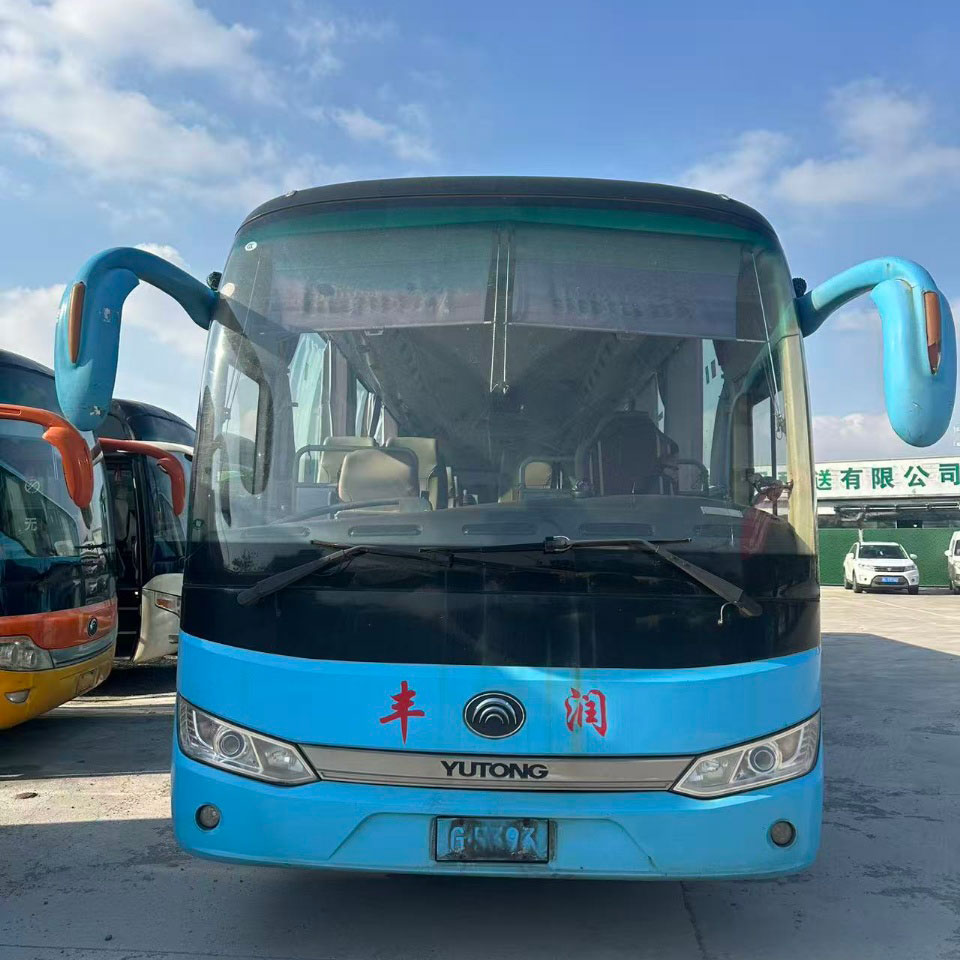 Автобус Yutong 60 мест с дизельным двигателем Автобус Yutong 60 мест с дизельным двигателем