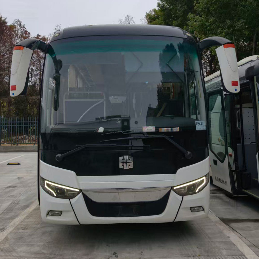 Автобус Zhongtong 46 мест с дизельным двигателем Автобус Zhongtong 46 мест с дизельным двигателем